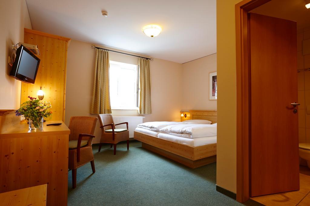 Hotel Eberl Hattenhofen  Dış mekan fotoğraf